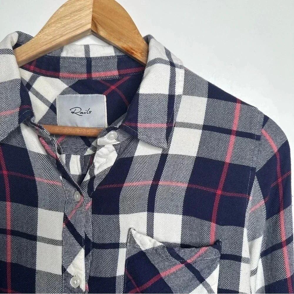 Rails Hunter White Navy Cranberry Button Down Shirt Size XS - Picture 3 of 8